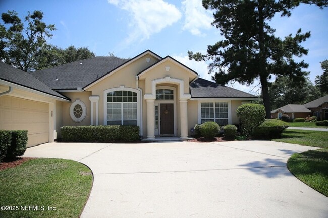 Photo - 209 Edgewater Branch Dr Casa