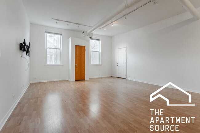 Photo - 1844 W Henderson St