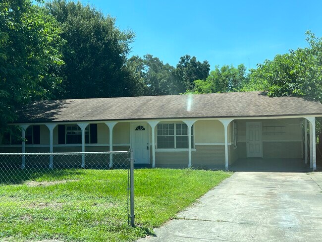 Photo - 1515 Ave D NE