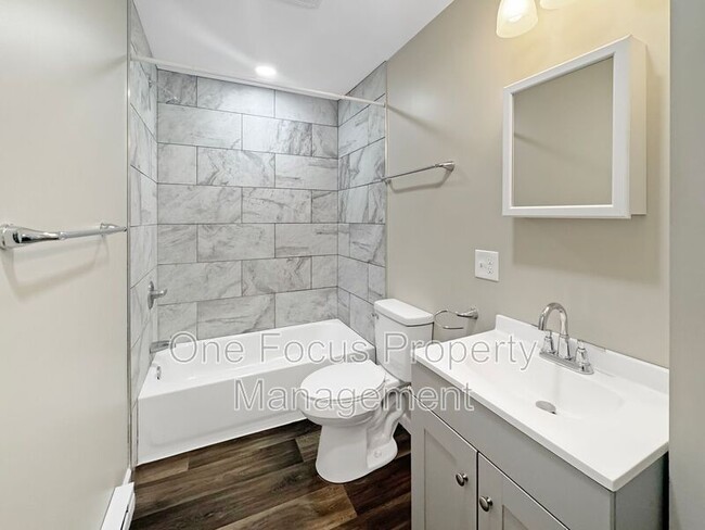 Photo - 2205 W Fourth Street Unit APT #5