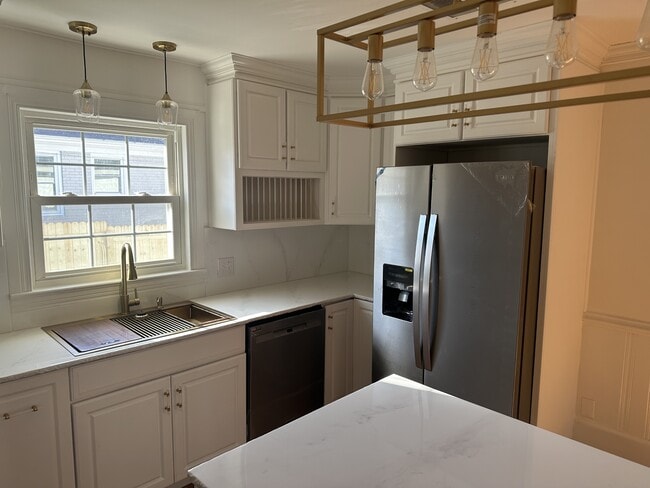 Photo - 1700 Sulgrave Rd