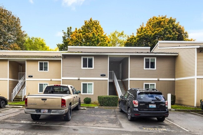 Building Photo - 12513 NE 130th Way Unit #C-204