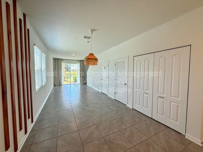 Photo - 56 Sage Br St