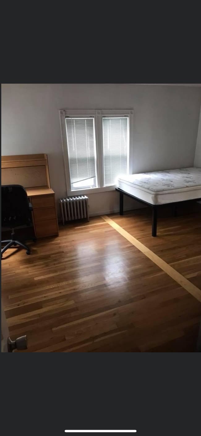 Photo - 28 Seminary Ave Unidad 1