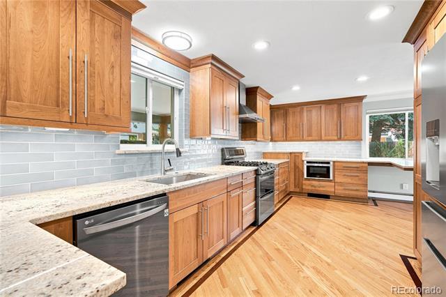 Photo - 2673 Taft St