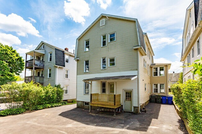 Photo - 34 Court Park Unit 3