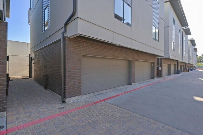 Photo - 1702 S Lamar Blvd Unit 15
