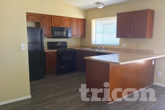 Photo - 10710 W Sells Dr