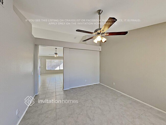 Photo - 1655 E Redfield Rd