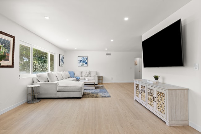 Photo - 9038 Whitaker Ave