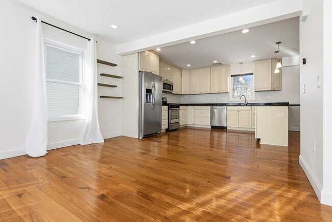 Photo - 21 Emerton St Unit 2