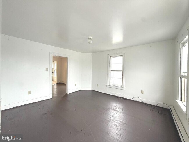 Photo - 703 2nd St Casa