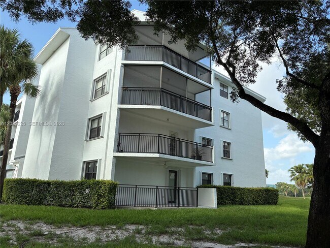 Photo - 16141 Blatt Blvd Unit 113