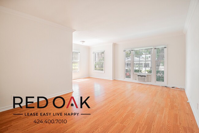 Building Photo - 1828-1850 N Edgemont Street Unit 1848.5-3 Rental