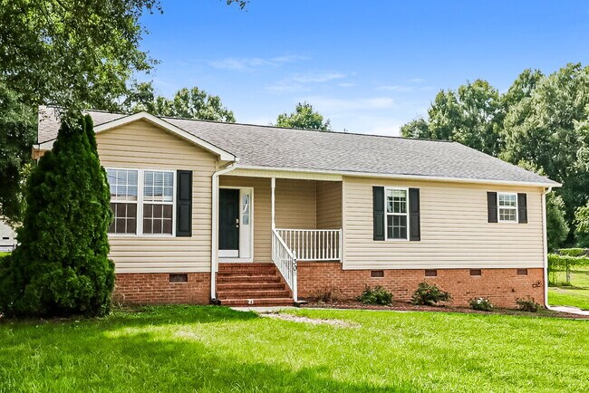 Photo - 305 Ralph Handsel Blvd