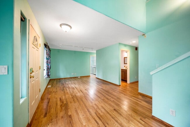 Photo - 5 Bed 2.5 Bath Spacious House For Rent In Poulsbo!!!