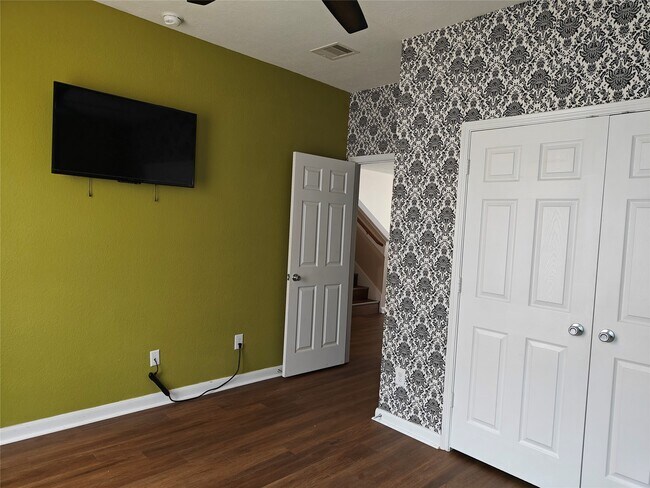 Photo - 7915 Moss Springs Ct