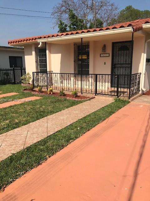 Building Photo - 2613 SW 33rd Ct Unit 0