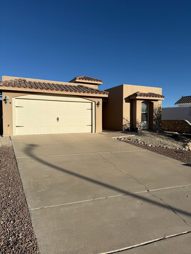 Photo - 2043 Villa Napoli Loop E