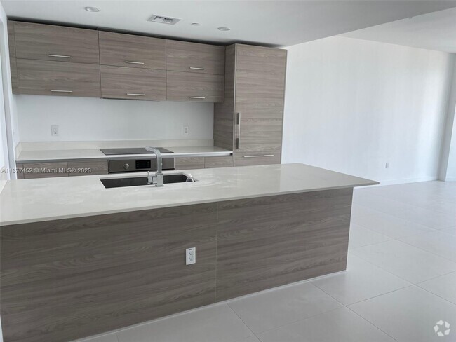 Building Photo - 1300 S Miami Ave Unit 4404 Rental