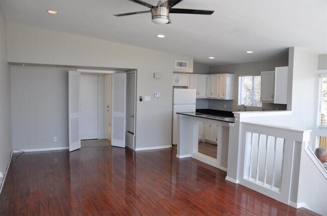 Photo - 1008 Clayton Nolen Dr Unit 106A