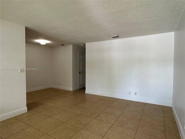 Photo - 2900 NE 17th Ave Unit 223