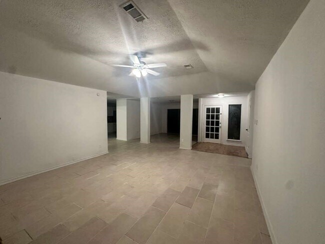 Photo - 2415 Blackridge Rd