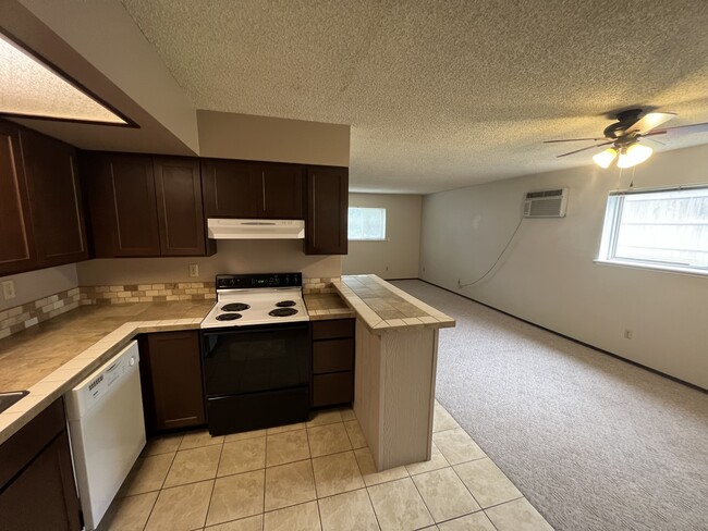 Photo - 304 S Pine St