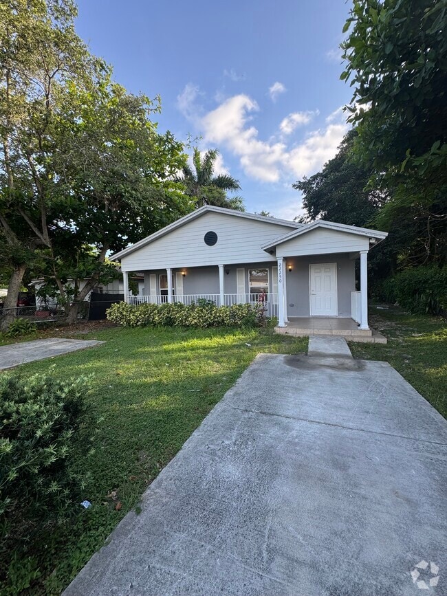Building Photo - 22250 Miami Ave Rental