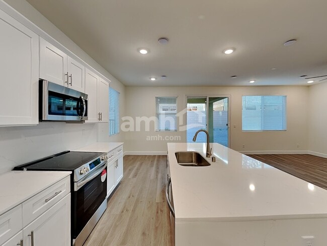Photo - 10375 Medusita St