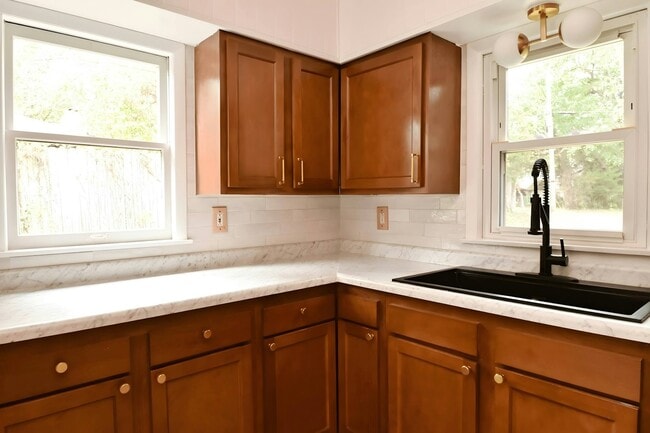 Photo - 1431 E Rouse Ave