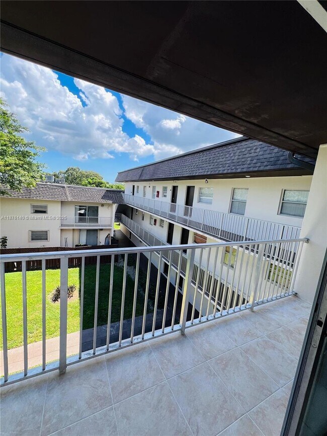 Photo - 8475 SW 94th St Unit 315E