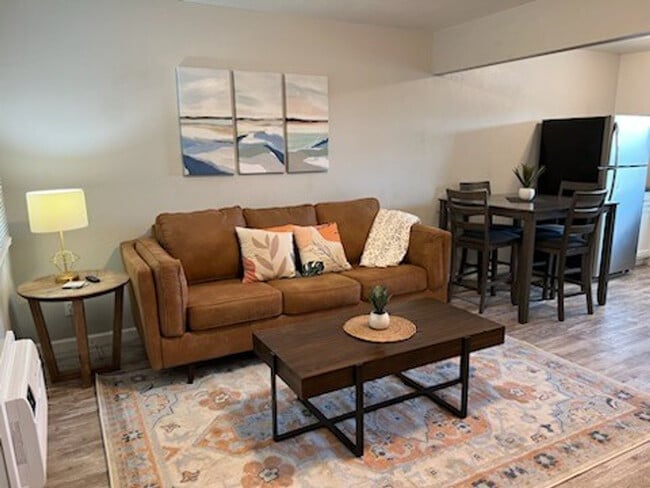 Building Photo - 2713 N Locust St