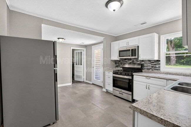 Photo - 15 Marie Dr