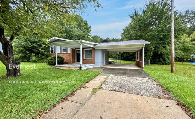 Building Photo - 2365 Blecker Dr Rental