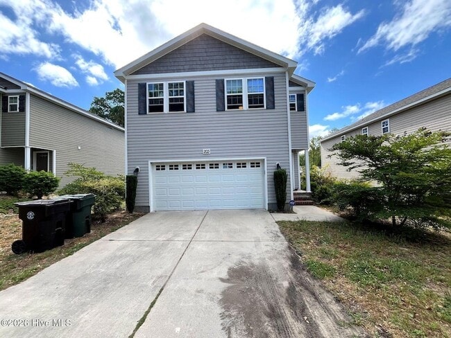 Building Photo - 203 S Pine St