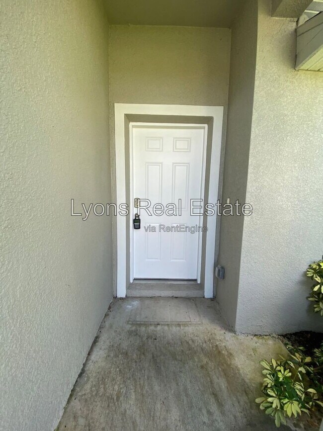 Photo - 10499 Pendleton Ave