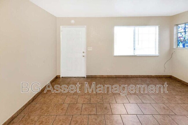 Photo - 1426 48th Ave Unidad A