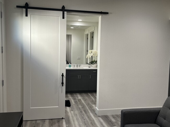 Photo - 211 Akabane Ln