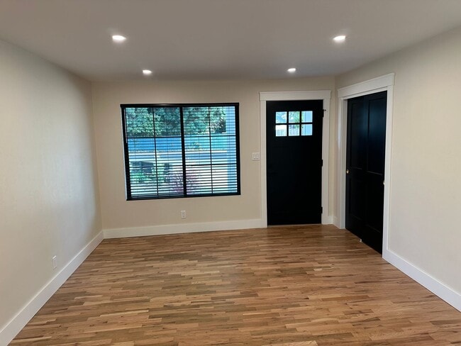 Photo - Luxury 2 bedroom 1 bath duplex in a great neighborhood!