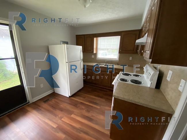 Photo - Newly renovated cottage in historic district!