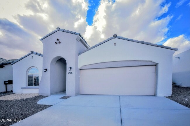 Photo - 705 Paseo De La Reina St