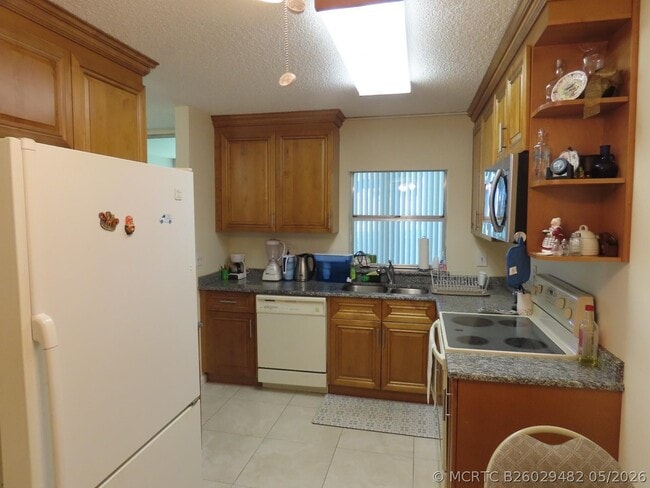 17 Willowbrook Ln Unit 106