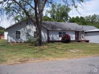 Building Photo - 515 Harwell St Rental