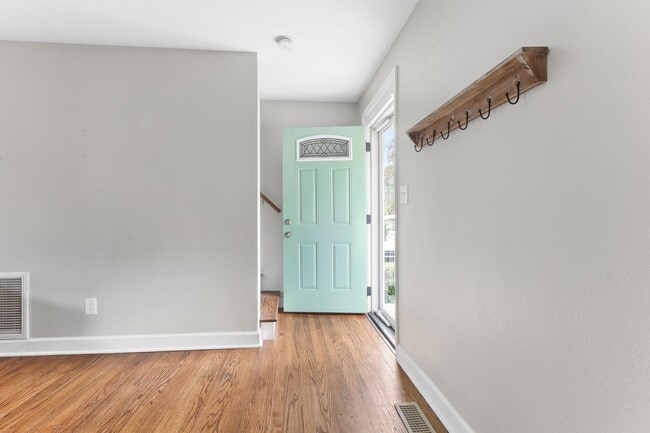 Photo - 1325 Calla Ave