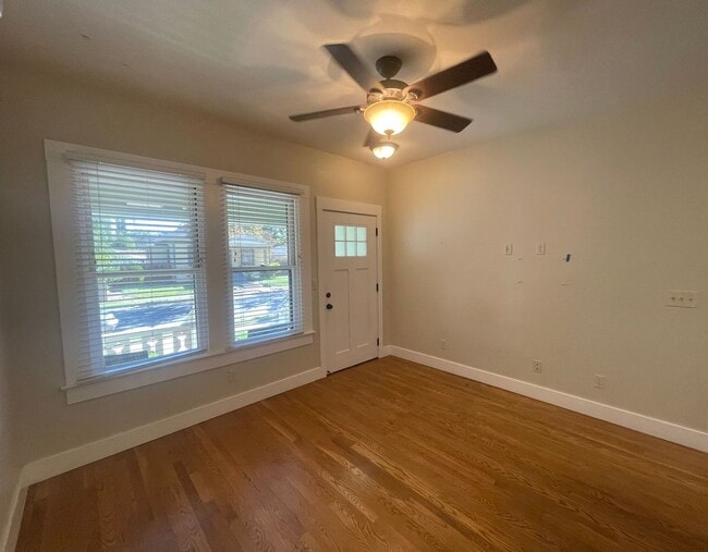 Photo - College 149-157 Unit 157