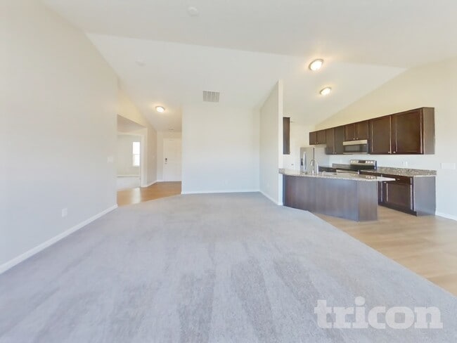 Photo - 4907 Long Iron Dr