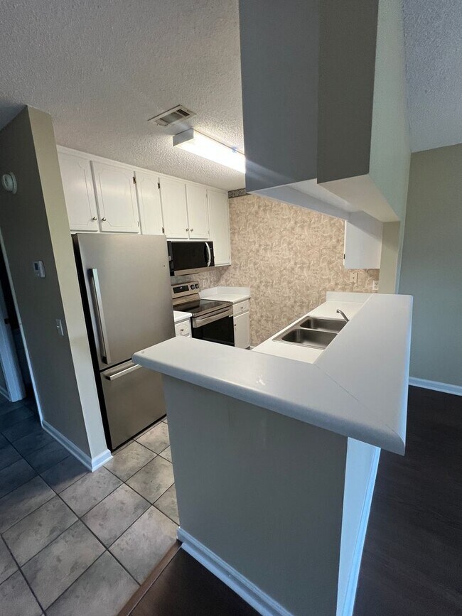 Photo - 176 Woodmere Dr Unit 176 Woodmere Drive