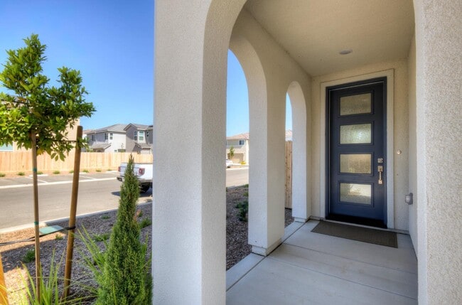 Photo - 1527 Foxhill Ln