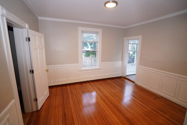 Photo - 26 Ashford St Unit 1